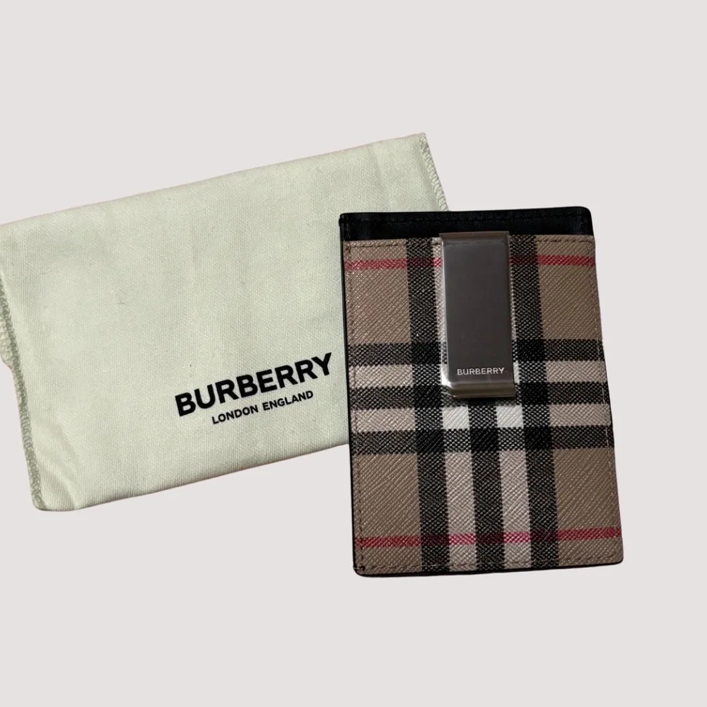 Burberry Men's Vintage Check Money Clip Card Holder